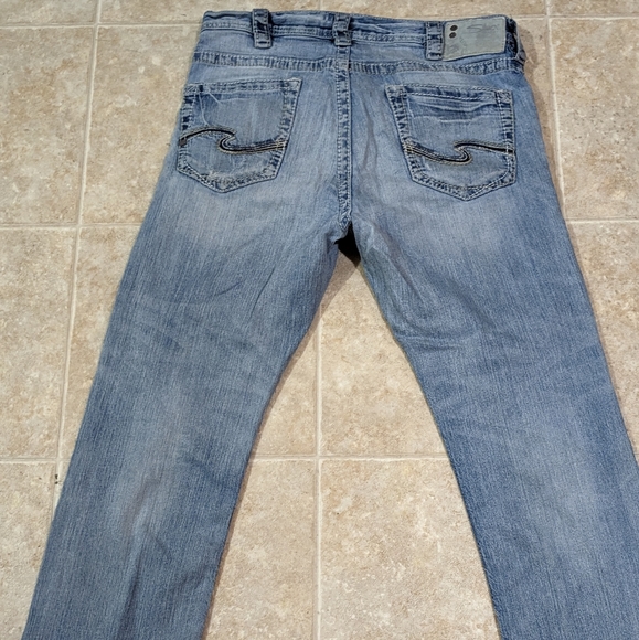 Light wash Grayson style silver jeans - Picture 4 of 4